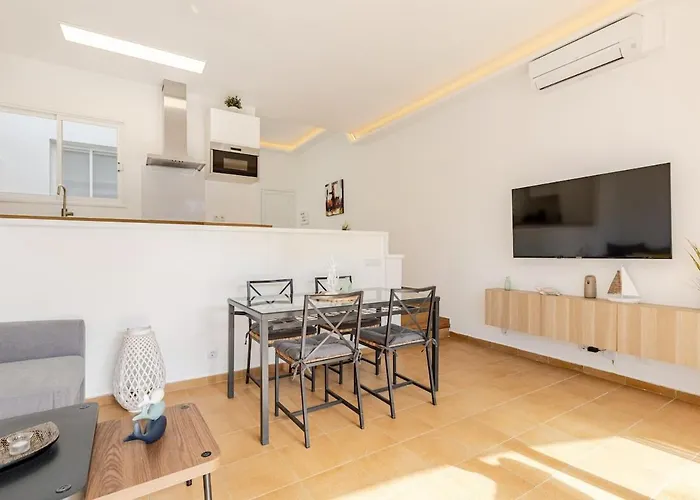 Recien Reformado Con Jardin En Arenal De Castell Daire *